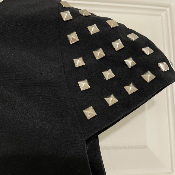 Naven 💯% silk party dress with studded shoulders - Picture 7 of 15